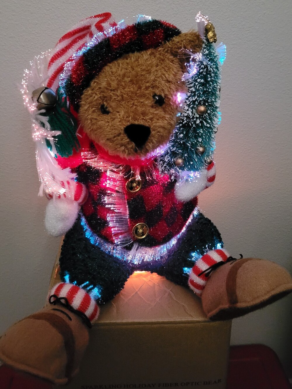 VTG Avon Sparkling Holiday Fiber Optic Bear, Lrg. Shelf Sitter - EUC, Circa 2003